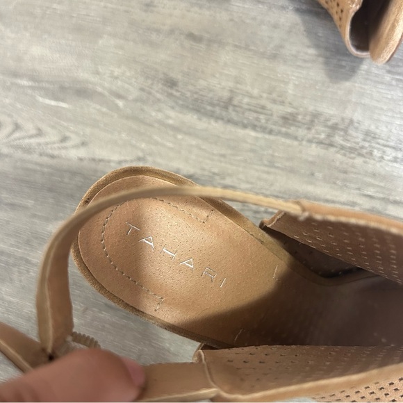 Tahari Margaret Tan Suede Leather Block Heel Peep Toe - Picture 5 of 7